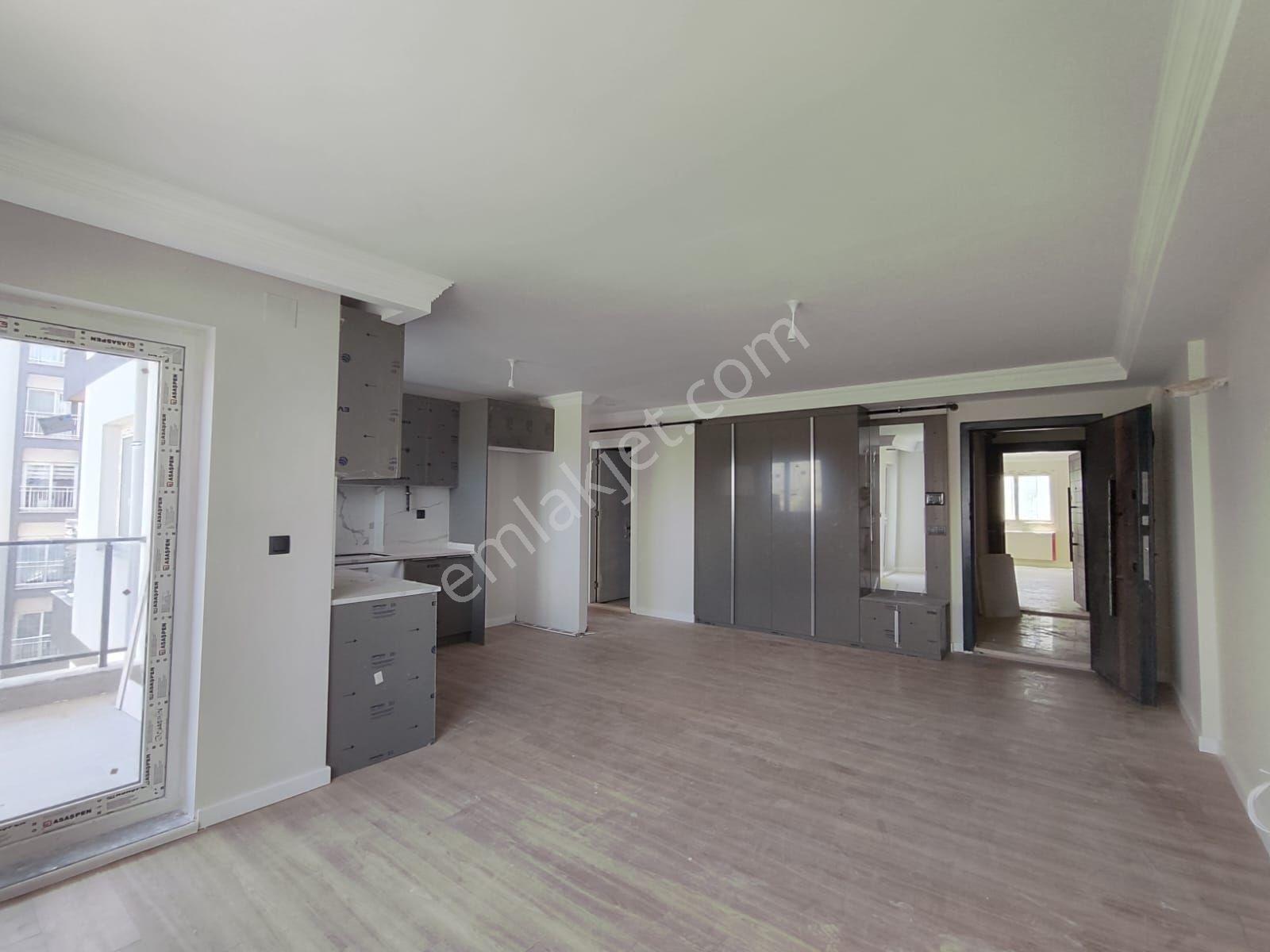 Kıyıboyu Blvr Üzeri Site İçi 2+1 Ç.bnyolu Geniş Oturumlu Satılık — fotoğraf 27
