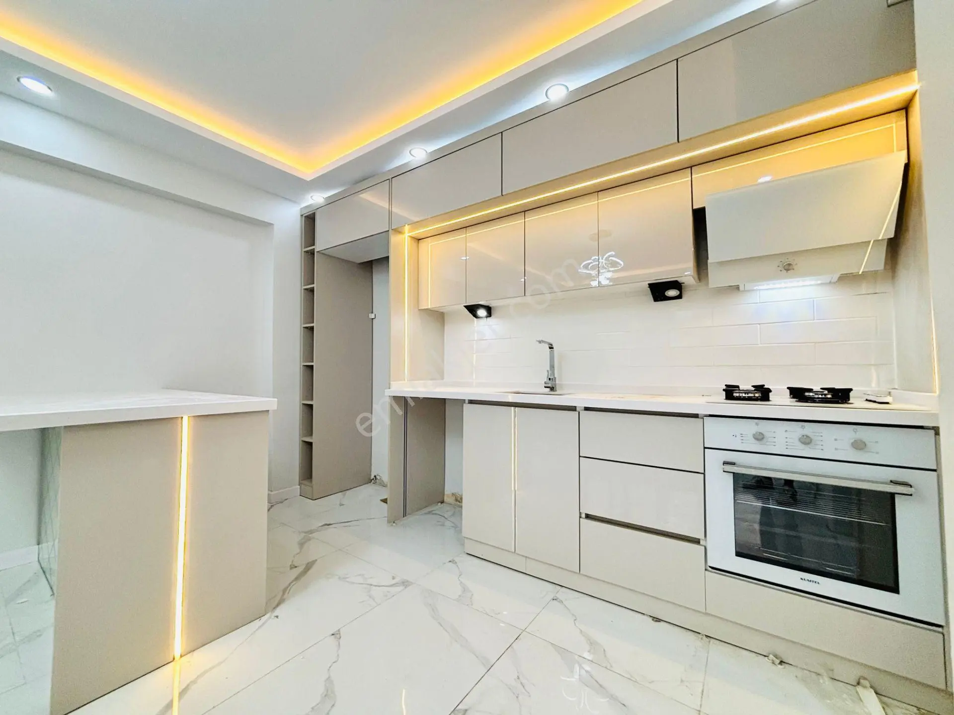 Yükselden Altınkumda 50 M² Şık Ada Mutfaklı 1+1 Satılık Daire — fotoğraf 7