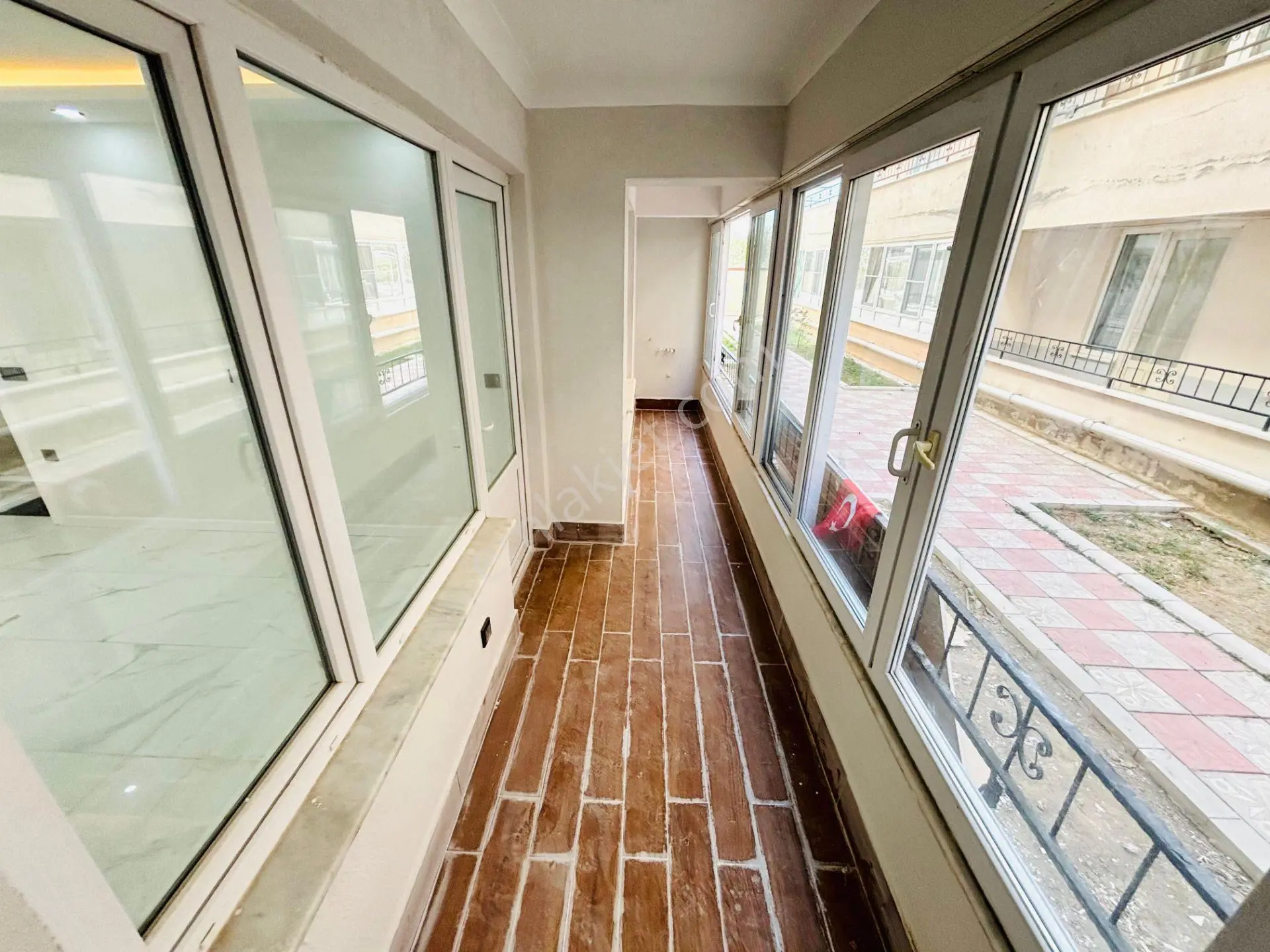 Yükselden Altınkumda 50 M² Şık Ada Mutfaklı 1+1 Satılık Daire — fotoğraf 12