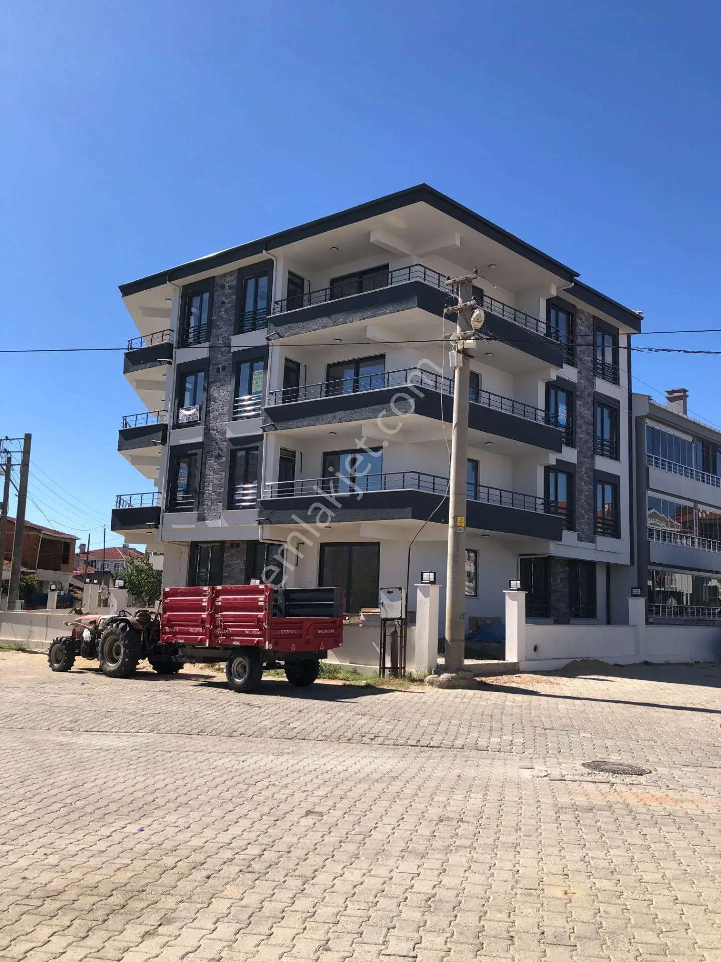 Şarköy De Işık Emlaktan Camikebir Mah De 2+1 98 M2 Daire — fotoğraf 2