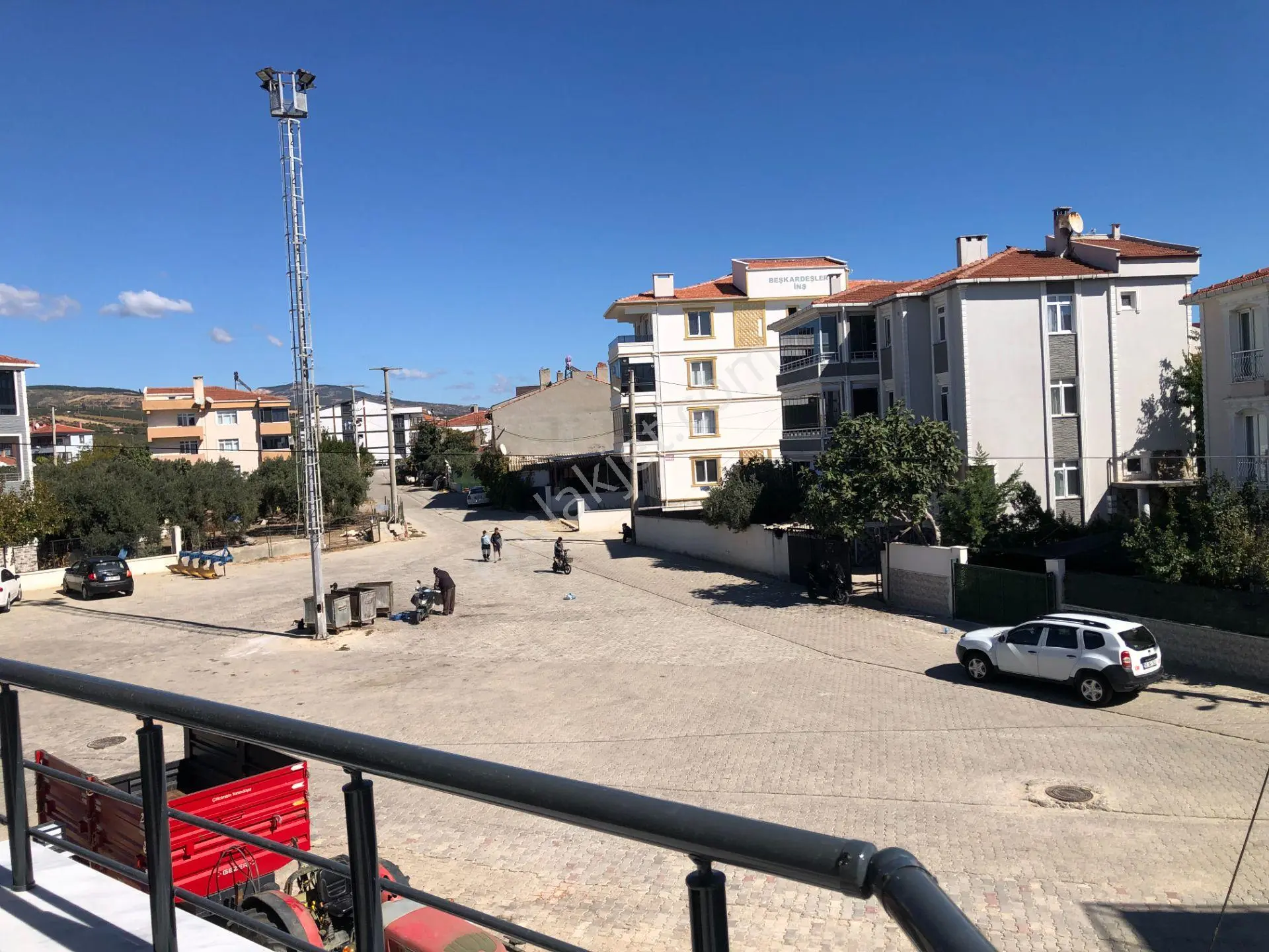Şarköy De Işık Emlaktan Camikebir Mah De 2+1 98 M2 Daire — fotoğraf 3