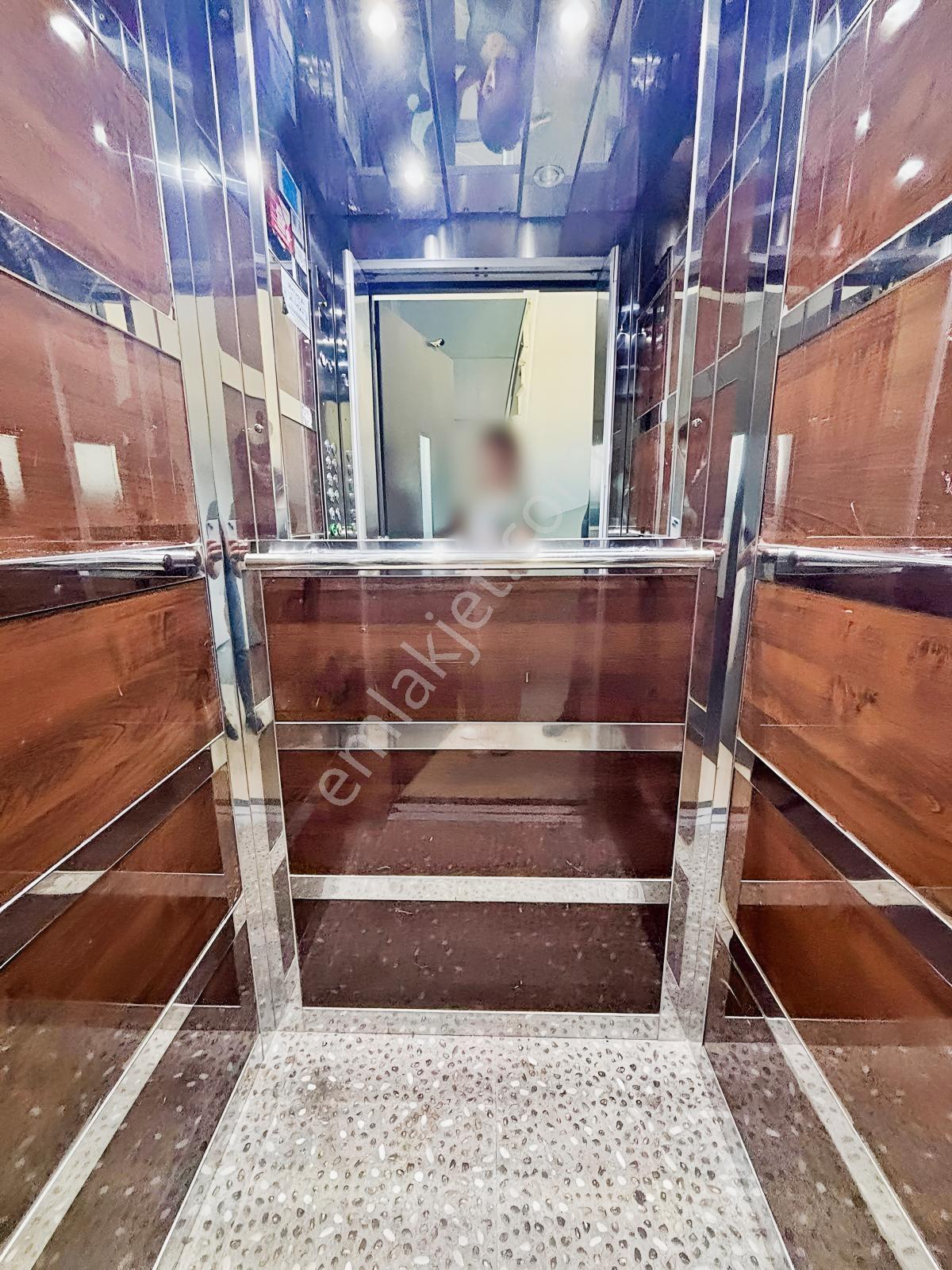 Az-er Yapıdan Ara Kat Ön Cephe İskanlı Çift Balkonlu Satılık 2+1 — fotoğraf 21