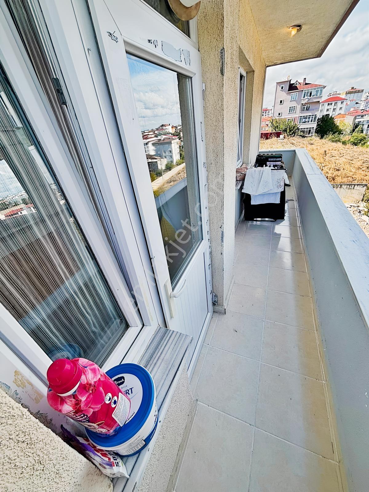 Az-er Yapıdan Ara Kat Ön Cephe İskanlı Çift Balkonlu Satılık 2+1 — fotoğraf 29