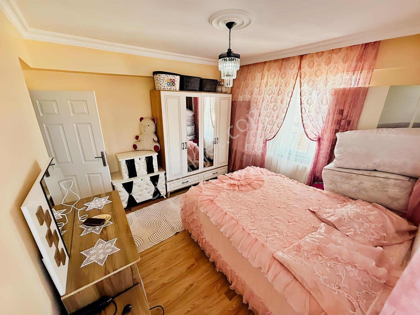 Az-er Yapıdan Ara Kat Ön Cephe İskanlı Çift Balkonlu Satılık 2+1 — fotoğraf 31
