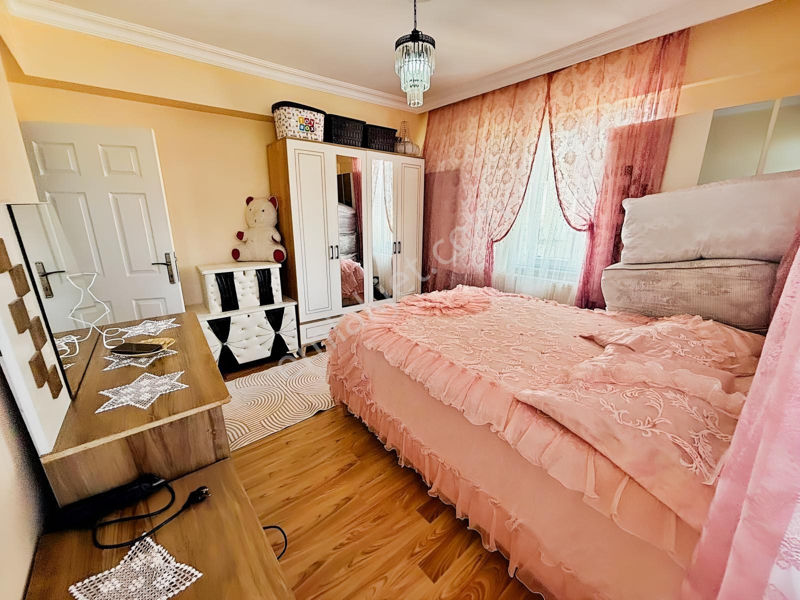 Az-er Yapıdan Ara Kat Ön Cephe İskanlı Çift Balkonlu Satılık 2+1 — fotoğraf 33