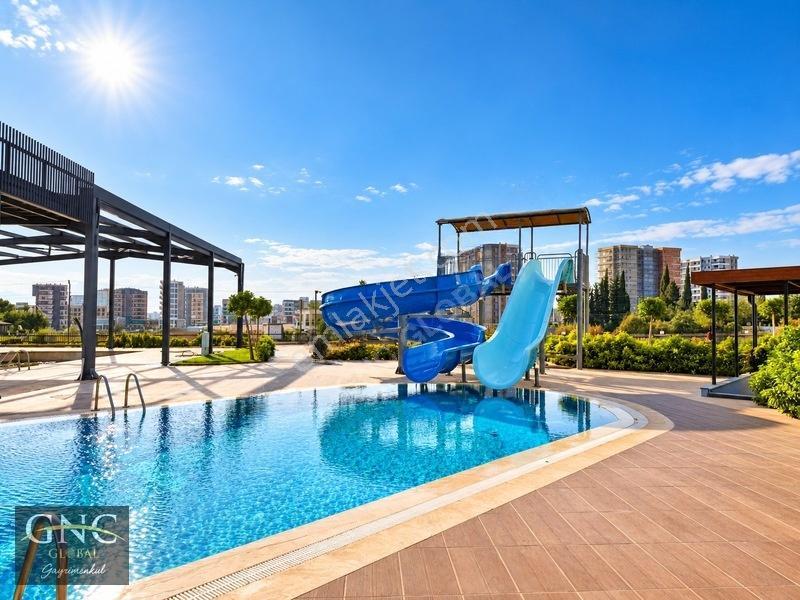 Altıntaş'ta Konsept Sitede Deniz Ve Havuz Manzaralı 1+1 Satılık — fotoğraf 4