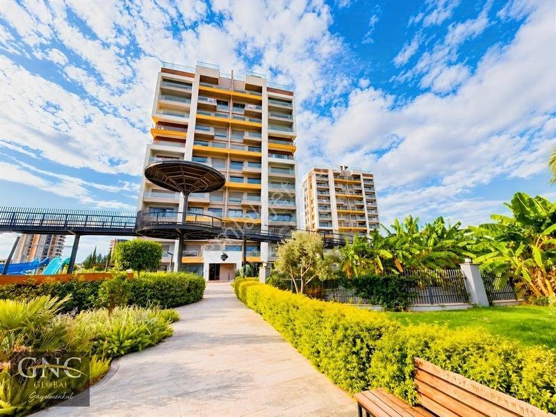 Altıntaş'ta Konsept Sitede Deniz Ve Havuz Manzaralı 1+1 Satılık — fotoğraf 5