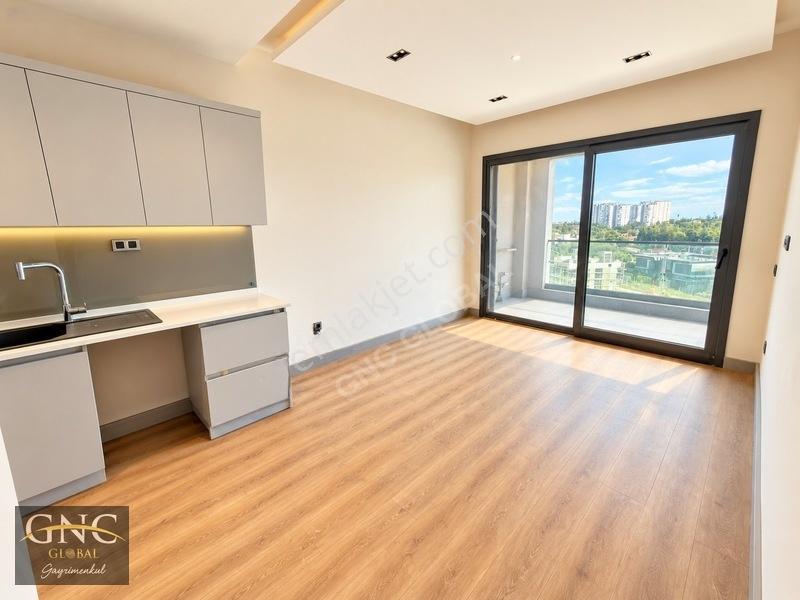 Altıntaş'ta Konsept Sitede Deniz Ve Havuz Manzaralı 1+1 Satılık — fotoğraf 7