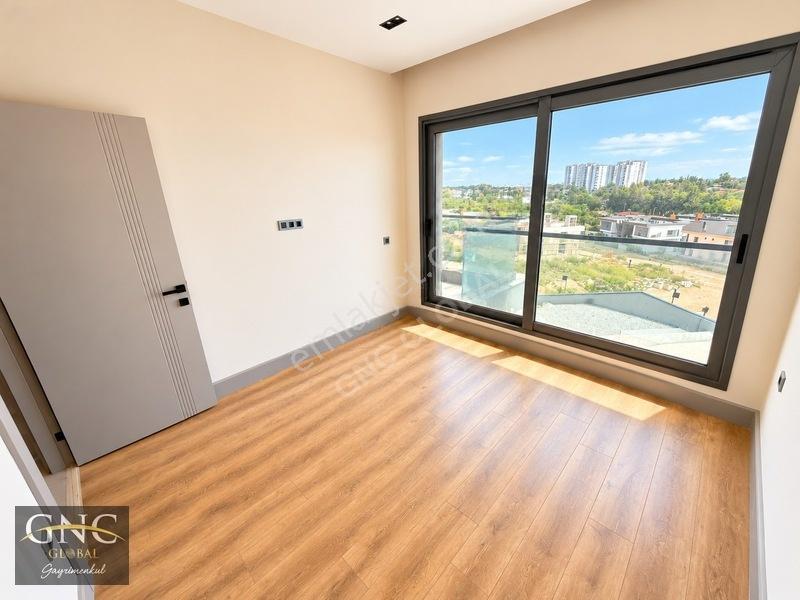 Altıntaş'ta Konsept Sitede Deniz Ve Havuz Manzaralı 1+1 Satılık — fotoğraf 21