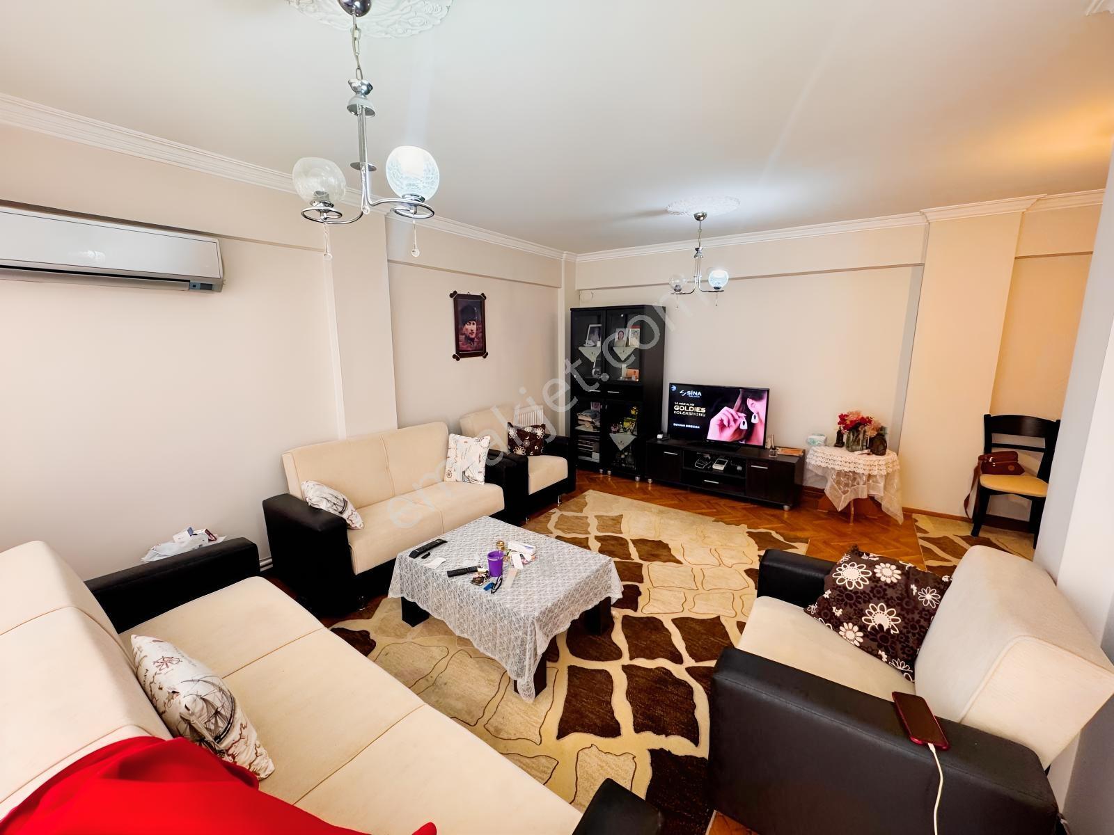 Karşıyaka Alaybeyde 3+1 Satılık Daire — fotoğraf 4