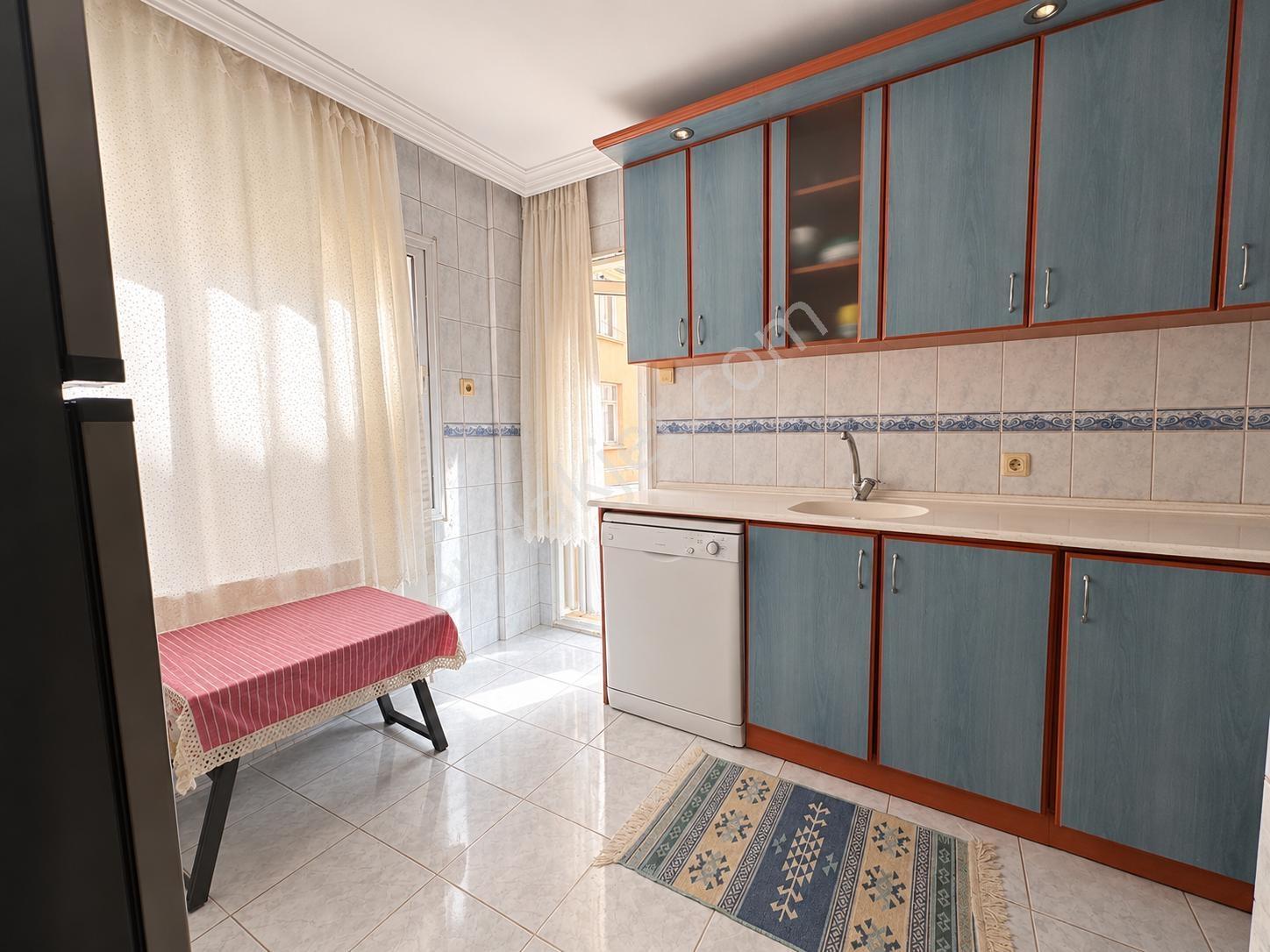 Karşıyaka Alaybeyde 3+1 Satılık Daire — fotoğraf 6