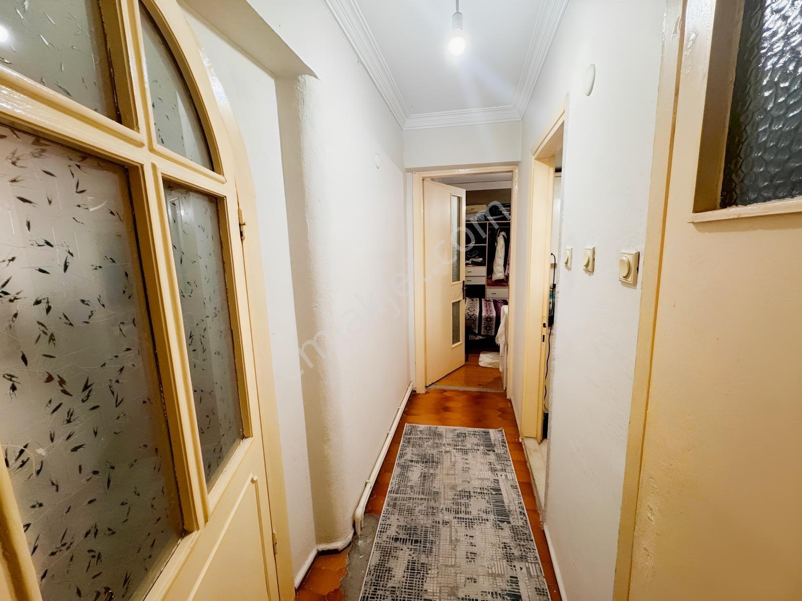 Karşıyaka Alaybeyde 3+1 Satılık Daire — fotoğraf 13