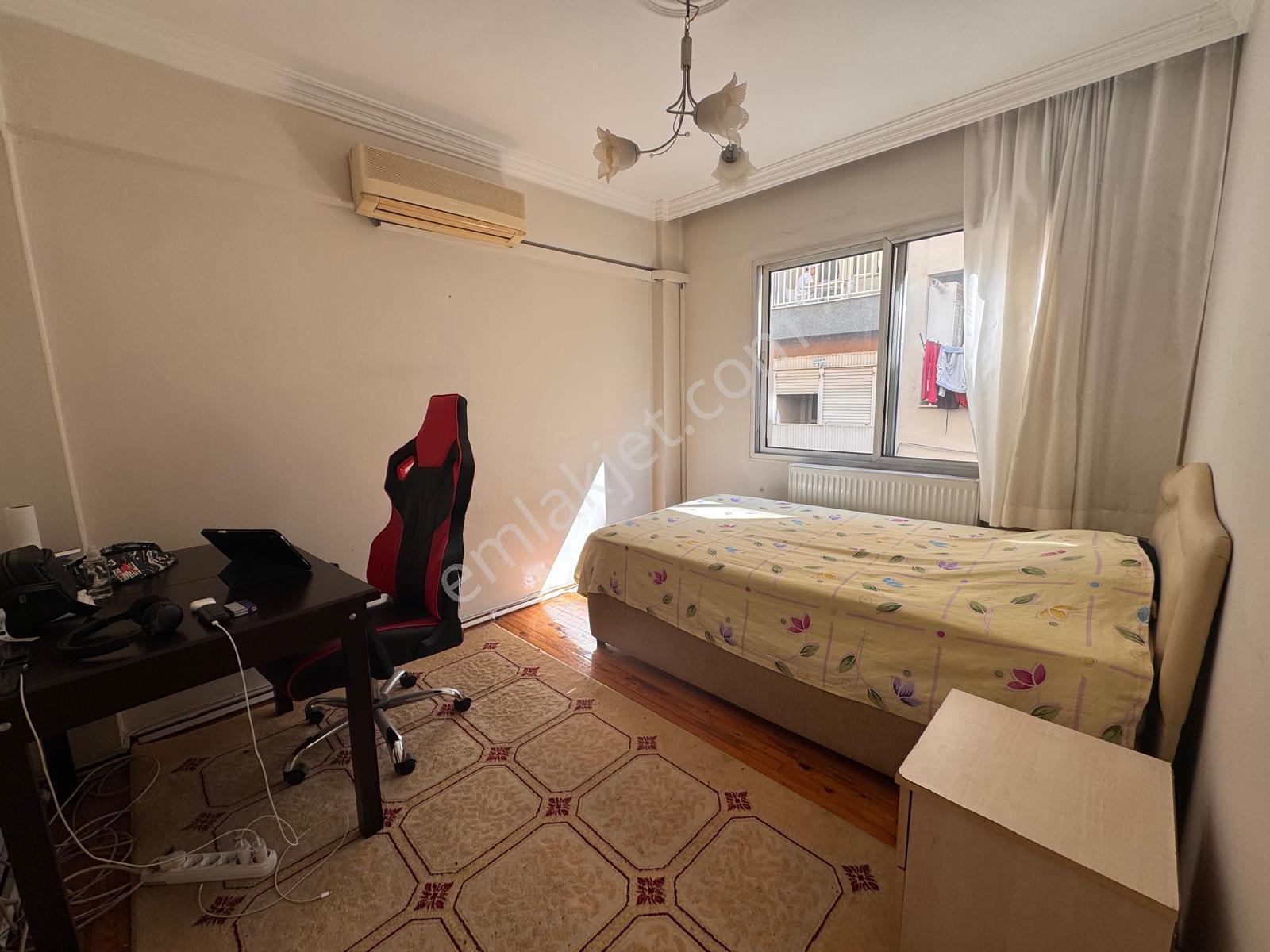 Karşıyaka Alaybeyde 3+1 Satılık Daire — fotoğraf 17