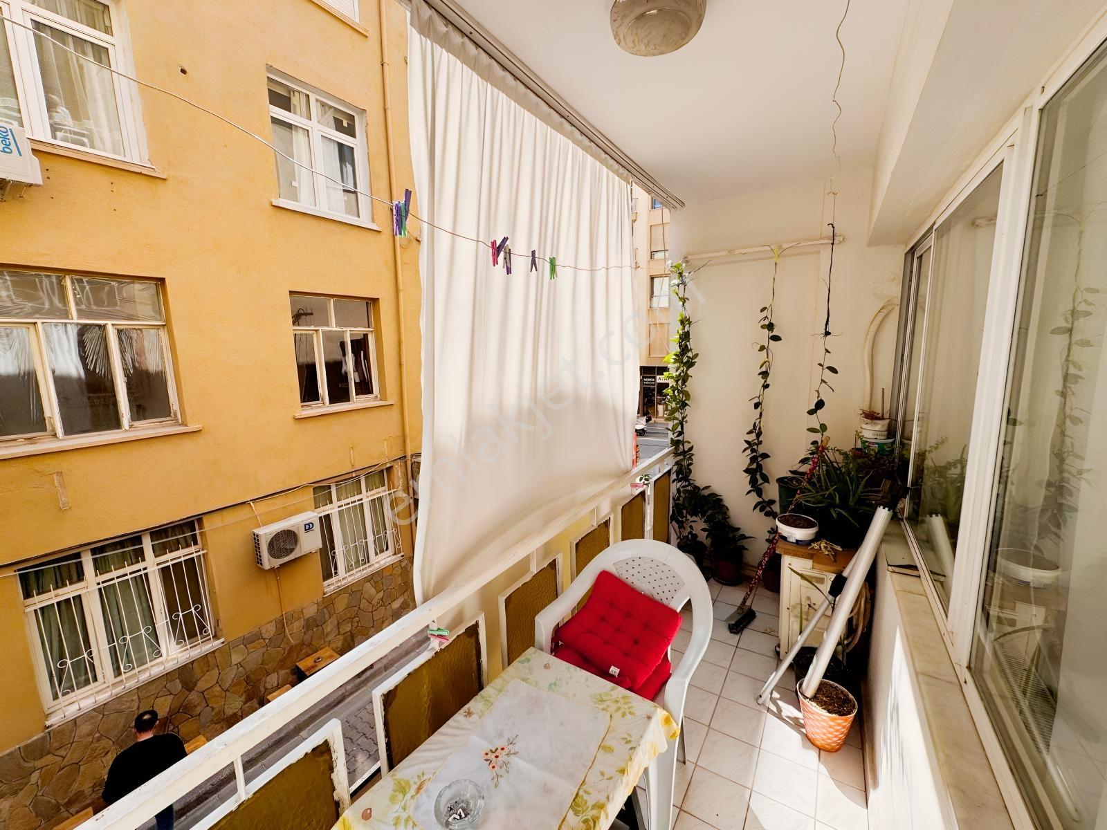 Karşıyaka Alaybeyde 3+1 Satılık Daire — fotoğraf 22