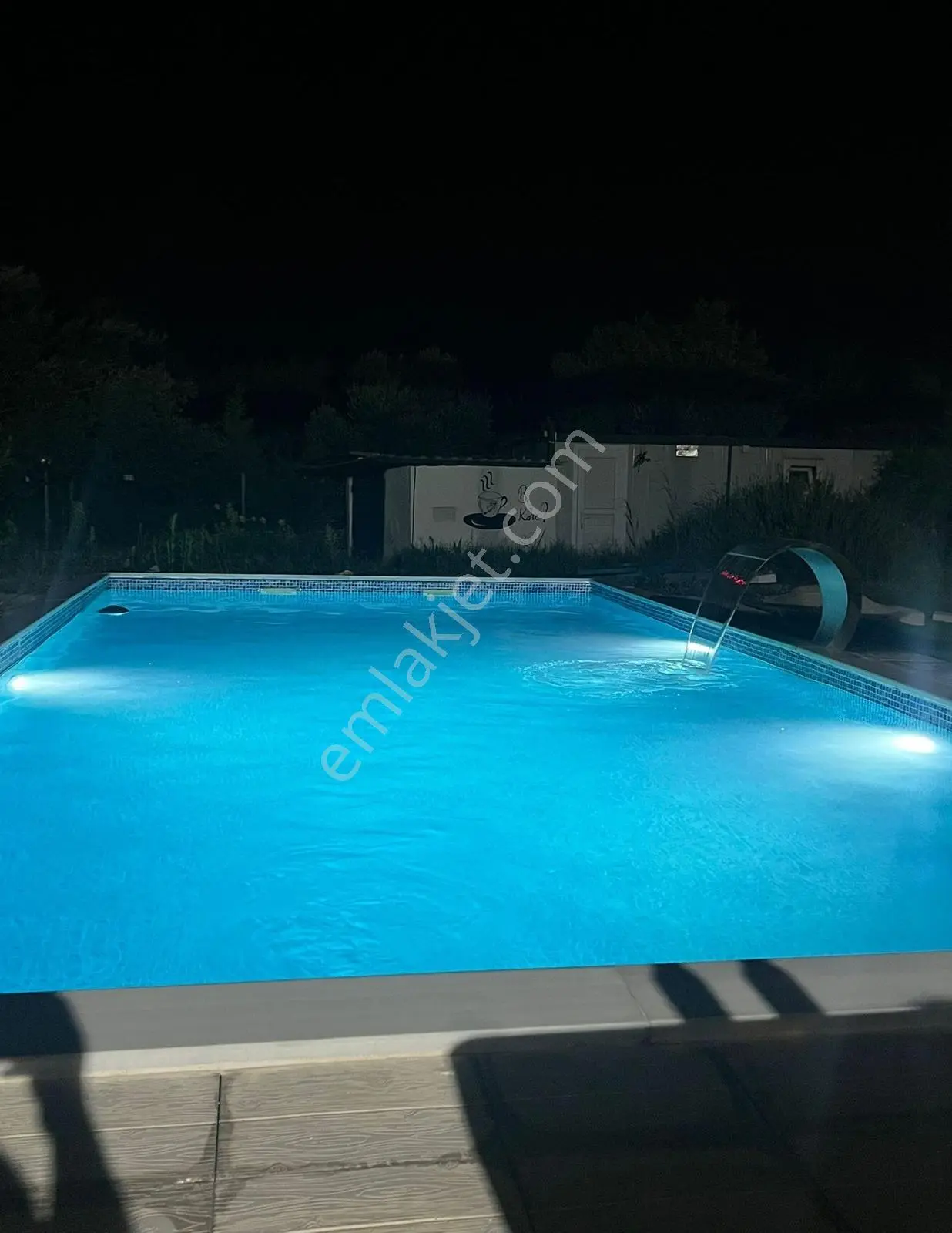 Dayıoğlu Mahallesinde Villa Konseptinde Yüzme Havuzlu 3+1 — fotoğraf 4