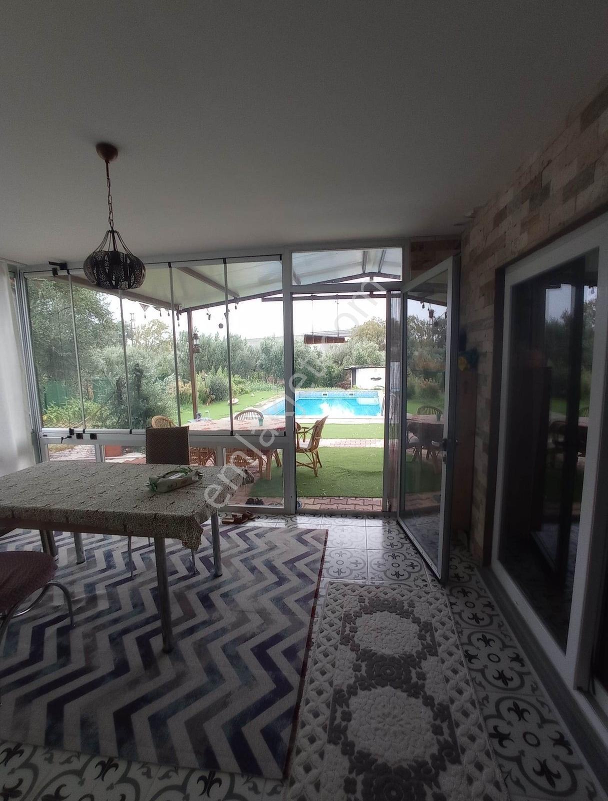 Dayıoğlu Mahallesinde Villa Konseptinde Yüzme Havuzlu 3+1 — fotoğraf 12