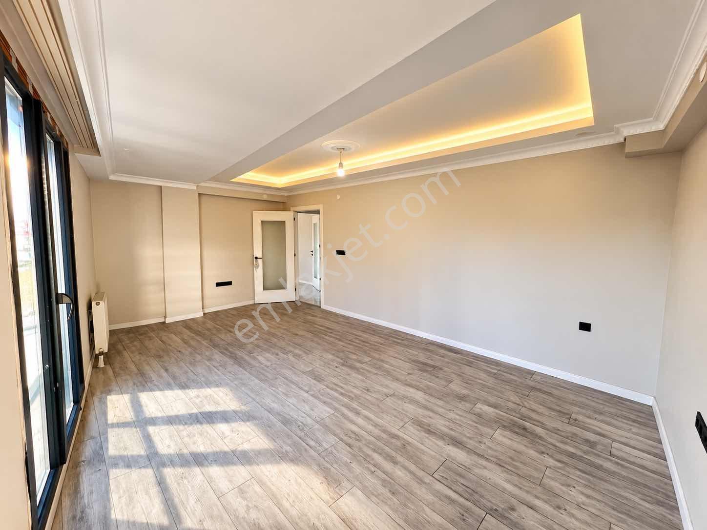 Yüzyıl Köprüsü Üzerinde Osmangazi Caddesinde Satılık 3+1 Daire — fotoğraf 6