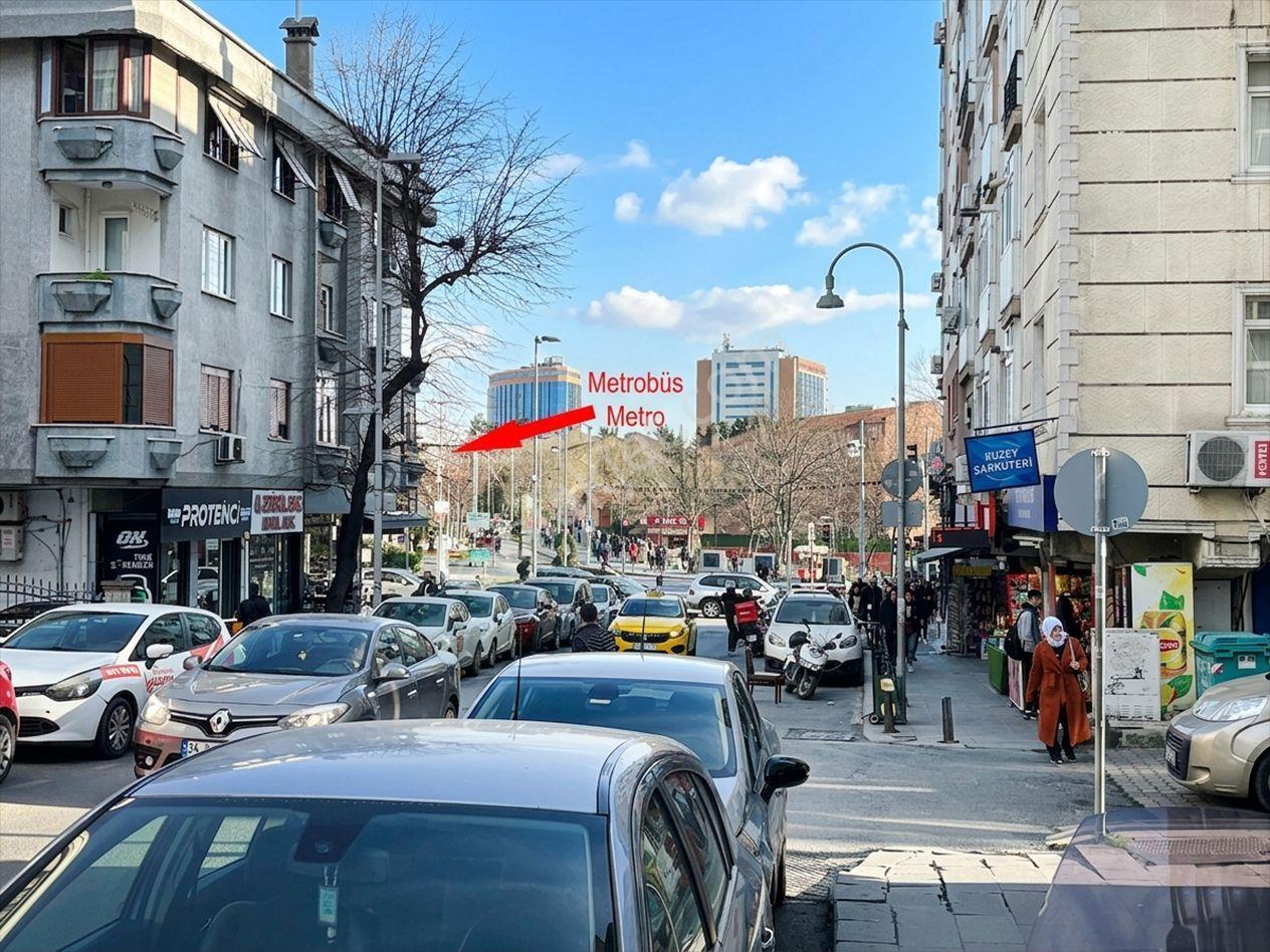 Metro Metrobüse Yakın 3+1 Kaloriferli Asansörlü 2.kat Satılık Boş Daire — fotoğraf 18