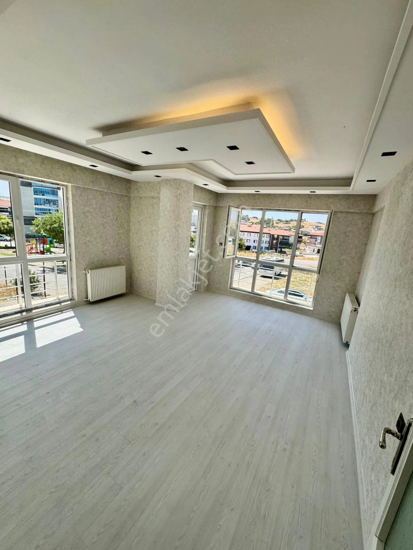 Yılmaz Gayrimenkul'den Malazgirt Mah. 3+1 Full Yapılı Kupon Daire — fotoğraf 2
