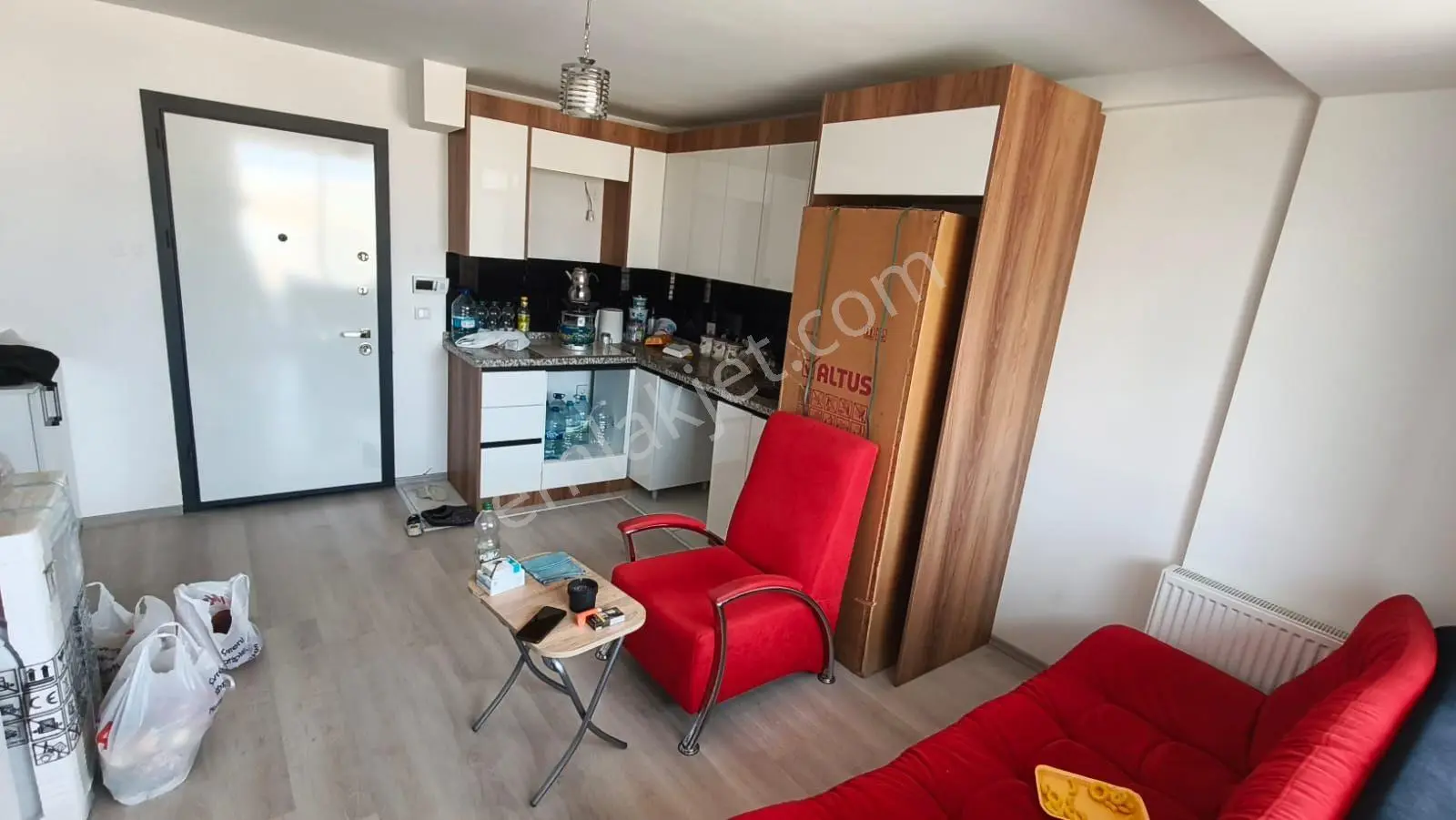 Yeni Cimşitte Satılık 1+1 Satılık Daire — fotoğraf 3