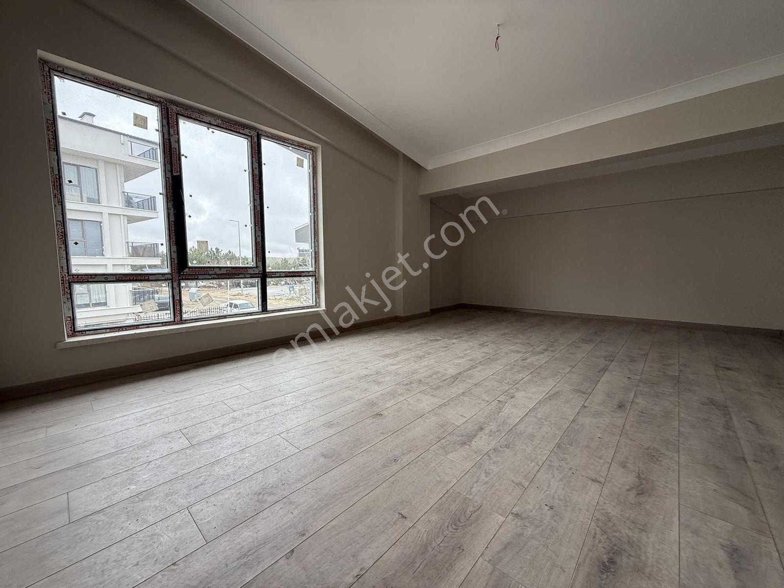 Alaçatı'dan İncek'te/çatı Eğimsiz/kök Tapu/iskanlı 2+1 Satılık — fotoğraf 25