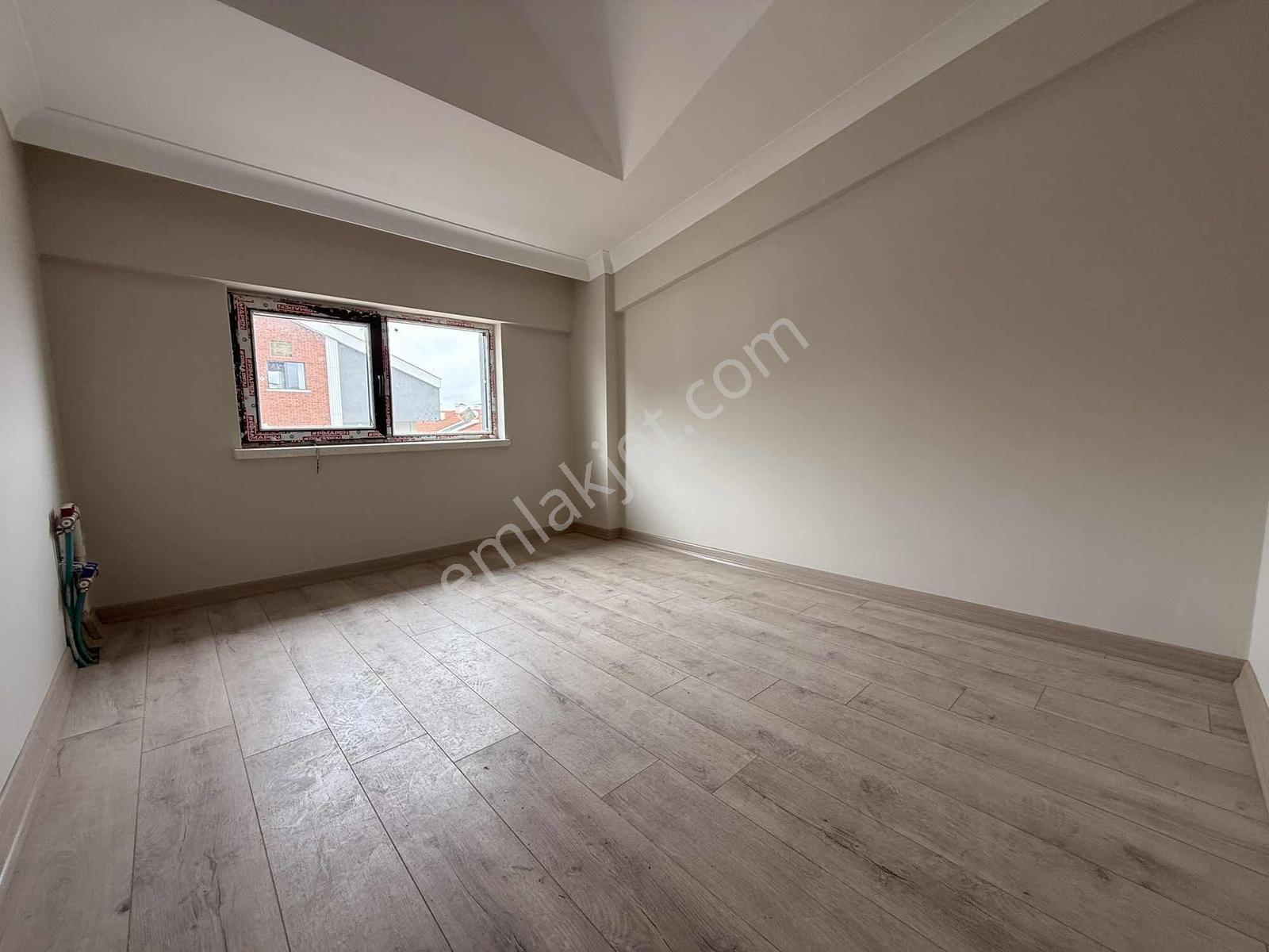 Alaçatı'dan İncek'te/çatı Eğimsiz/kök Tapu/iskanlı 2+1 Satılık — fotoğraf 33