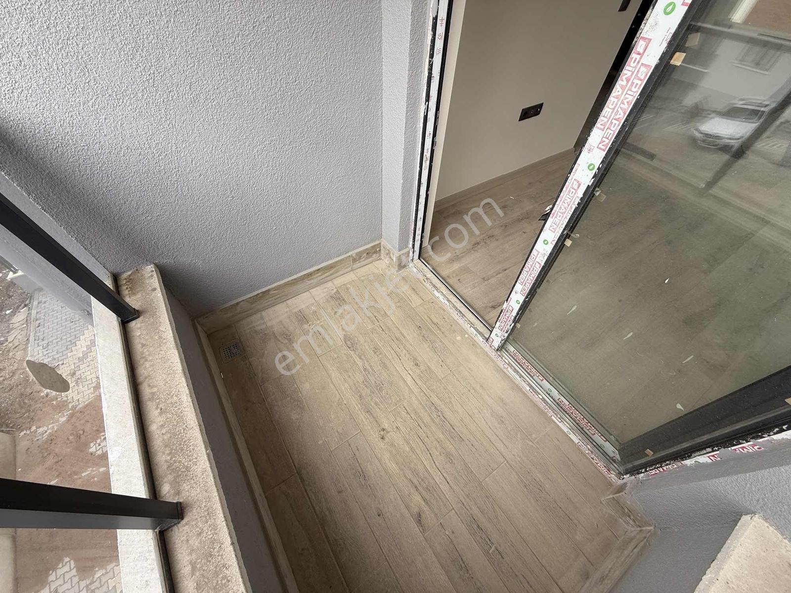 Alaçatı'dan İncek'te/çatı Eğimsiz/kök Tapu/iskanlı 2+1 Satılık — fotoğraf 38