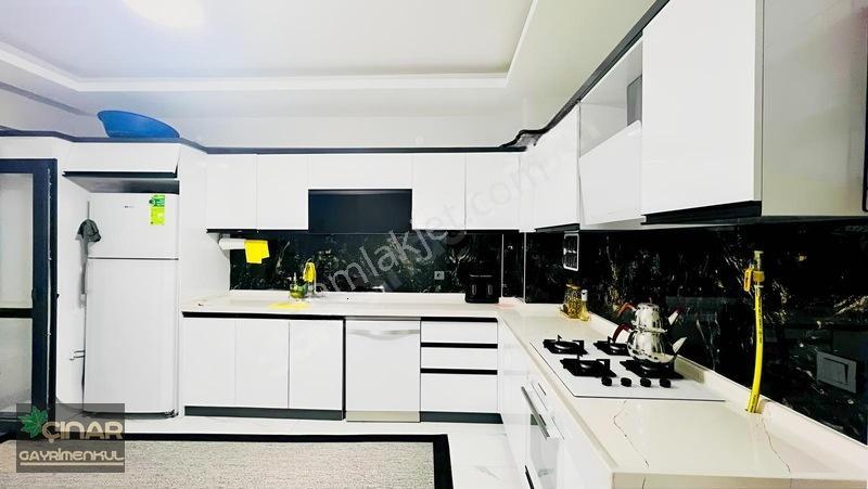 Erkilet'te Düşük Kat Yatay Mimari Kombili Satılık 4+1 Daire — fotoğraf 2