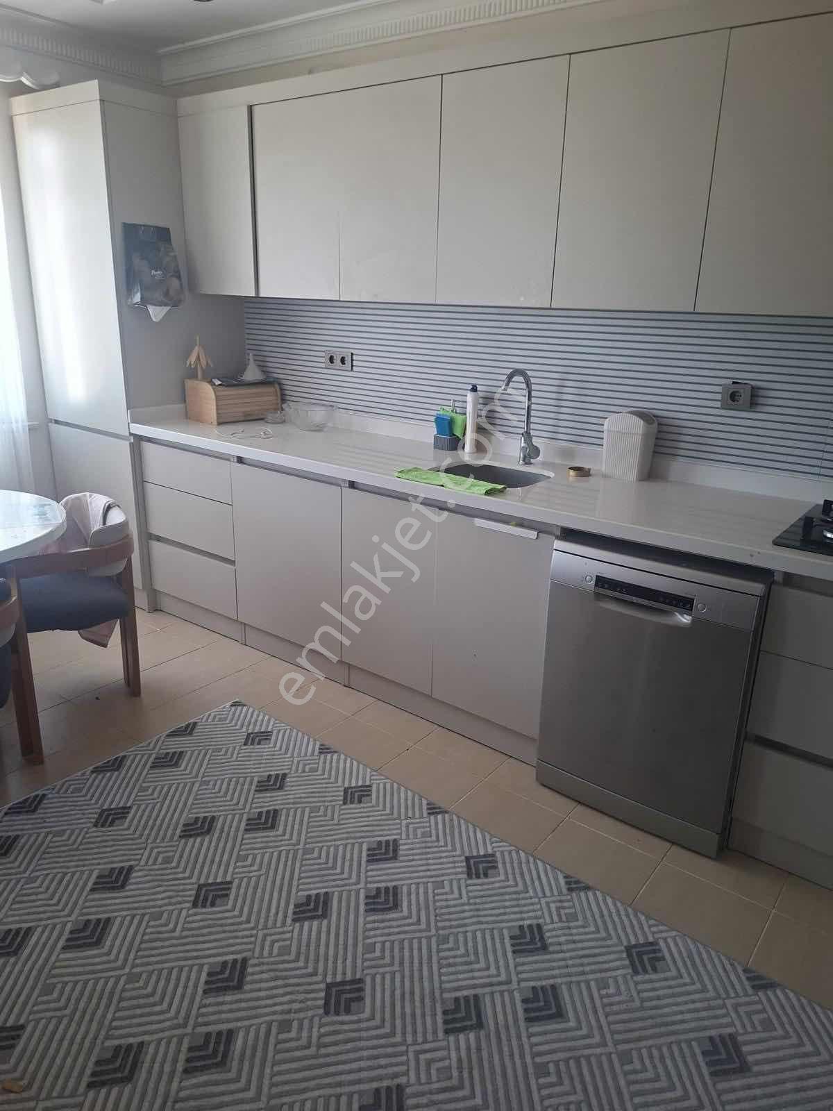 Mavi Emlaktan Ereyli Kapıda 40m Yolda Satılık 3+1 Daire — fotoğraf 2