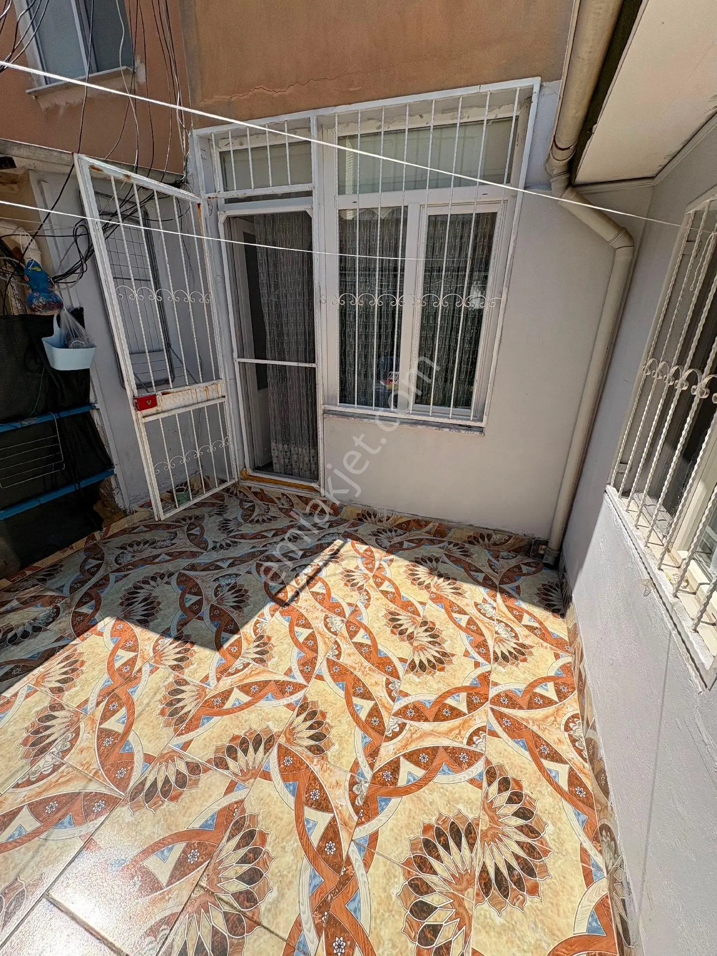 Üzmez Gayrimenkul'den Ful Tadilatlı Satılık 2+1 — fotoğraf 15