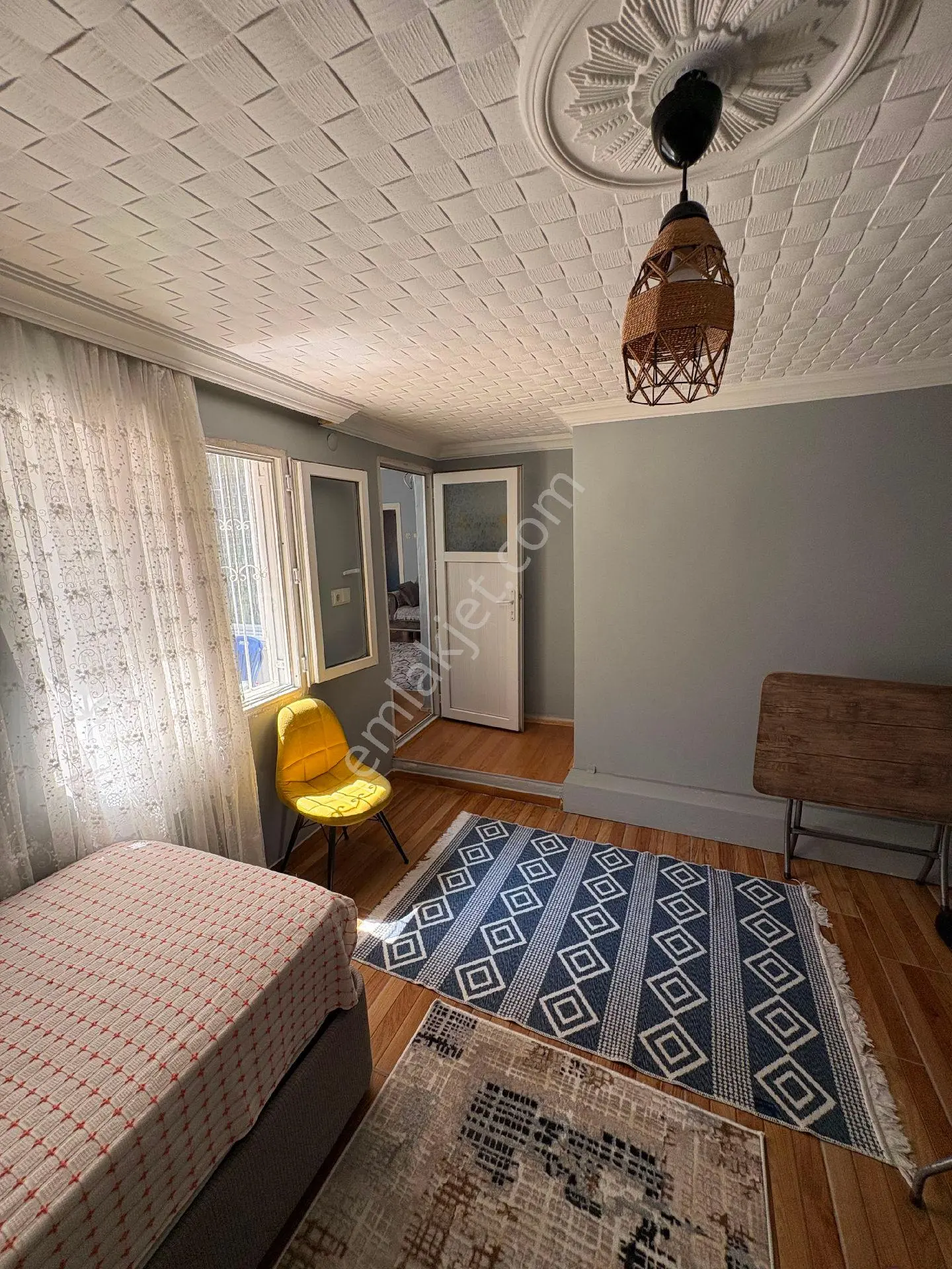 Üzmez Gayrimenkul'den Ful Tadilatlı Satılık 2+1 — fotoğraf 22