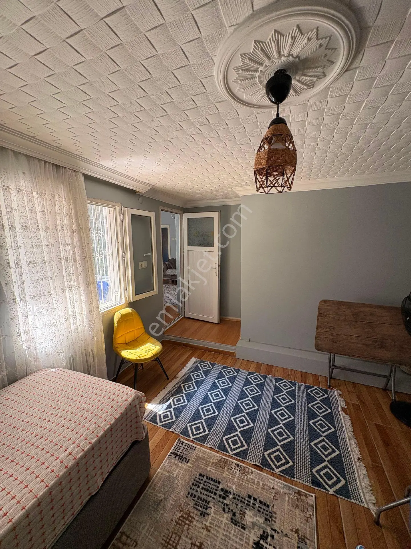 Üzmez Gayrimenkul'den Ful Tadilatlı Satılık 2+1 — fotoğraf 23