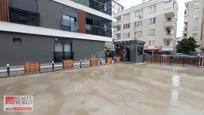 Varlık Mahallesin'de Satılık 2+1 Arakat Lüx Daire — fotoğraf 5