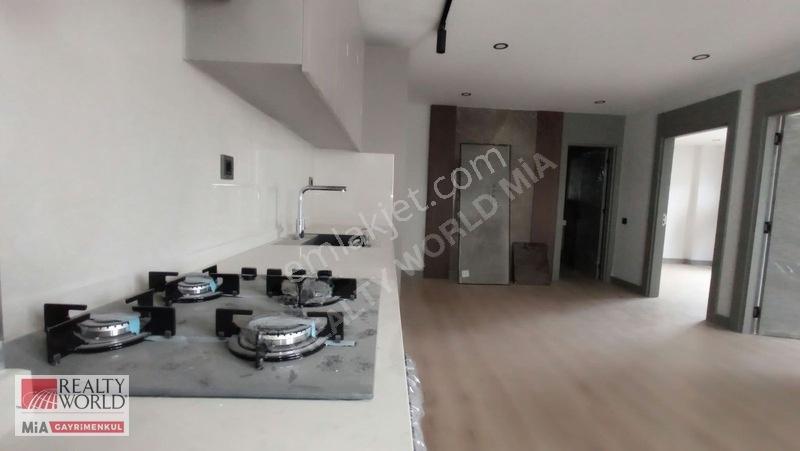 Varlık Mahallesin'de Satılık 2+1 Arakat Lüx Daire — fotoğraf 13