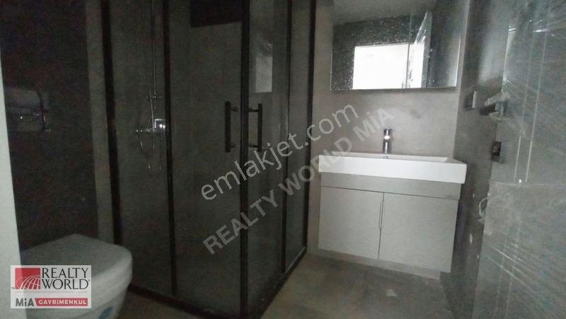 Varlık Mahallesin'de Satılık 2+1 Arakat Lüx Daire — fotoğraf 22