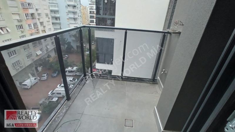 Varlık Mahallesin'de Satılık 2+1 Arakat Lüx Daire — fotoğraf 23
