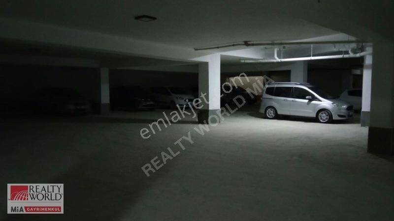 Varlık Mahallesin'de Satılık 2+1 Arakat Lüx Daire — fotoğraf 29