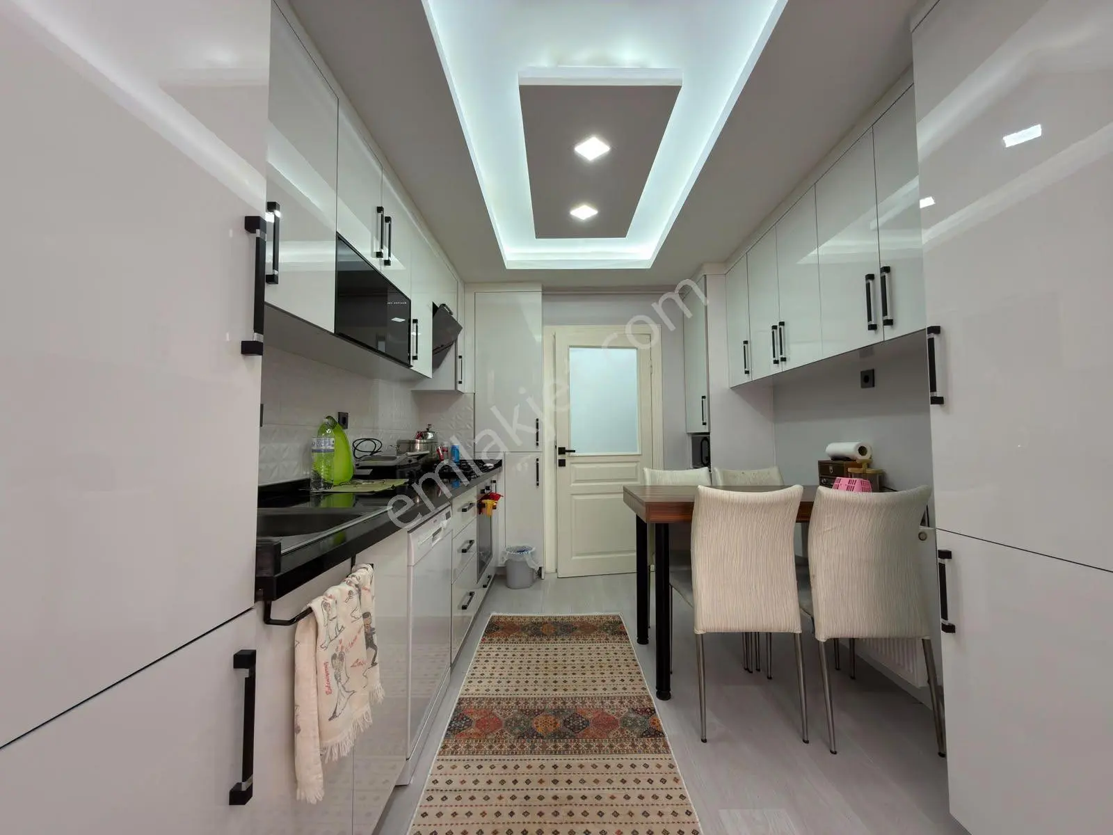 Kariyerden Ayvalıda Kök Tapu Bağımsız 3+1 Full Yapılı Asansörlü — fotoğraf 6
