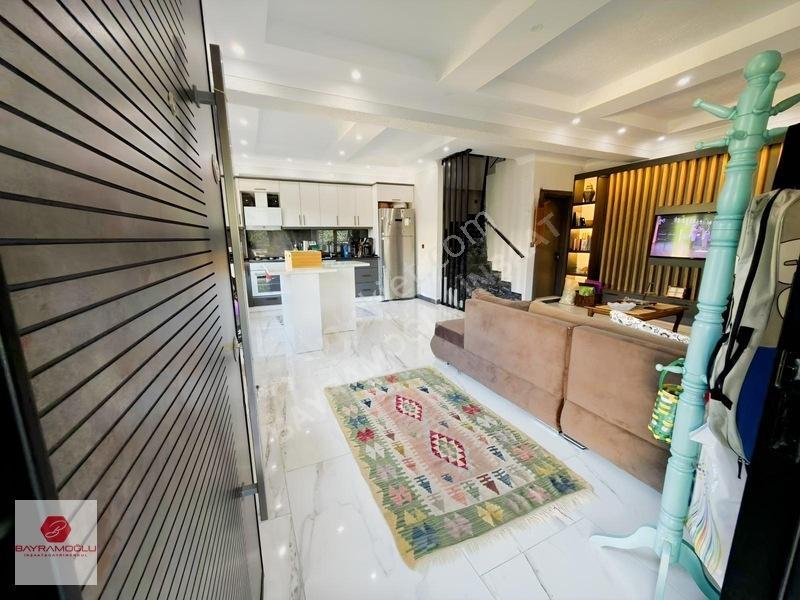 Kocaali'de Denize Sıfır Müstakil Tripleks Villa — fotoğraf 13