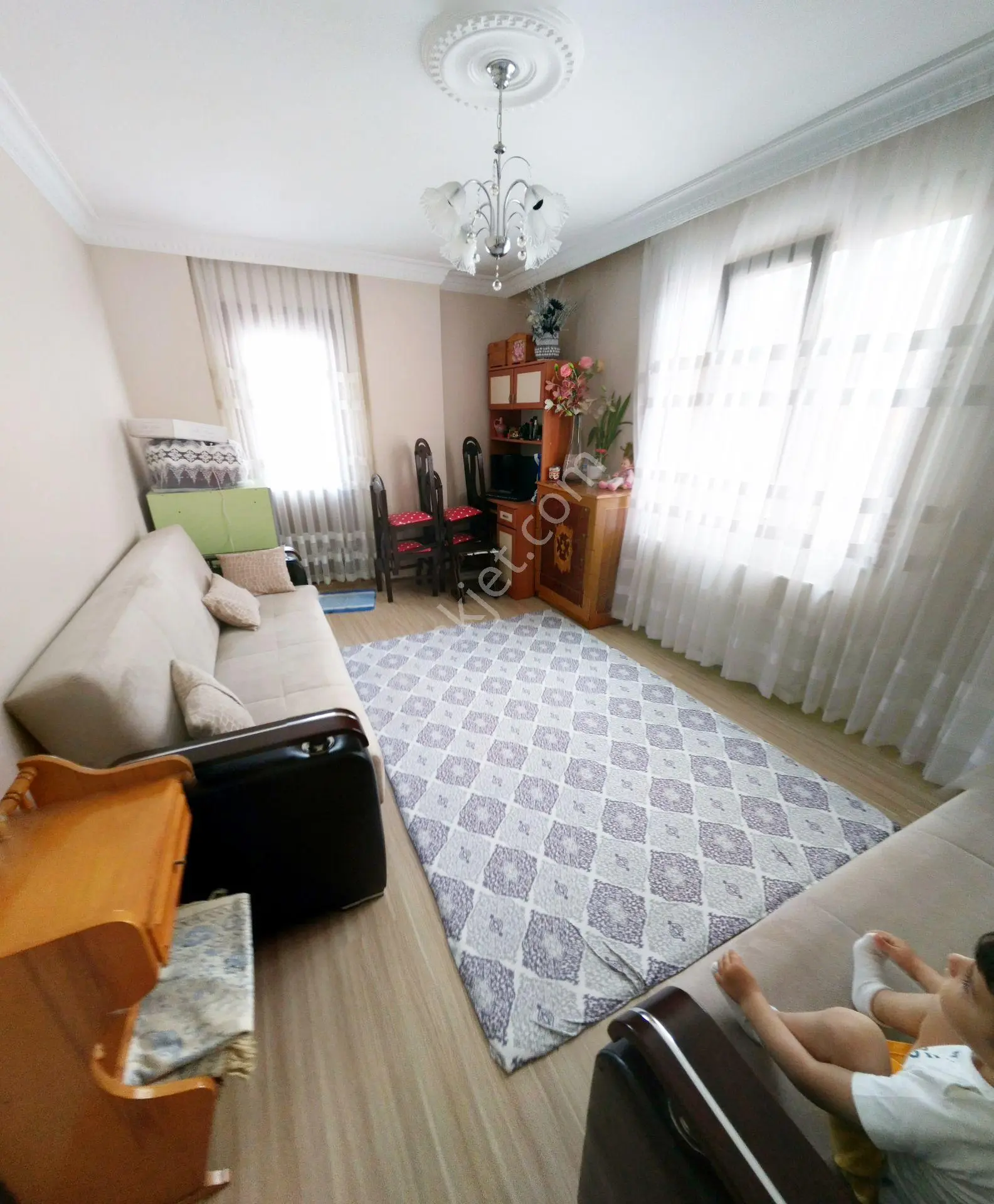 Yenibosna Eviza Konaklarına Yakın 6+1 250 M2 Dublexs Asansörlü-serhat Emlak — fotoğraf 9
