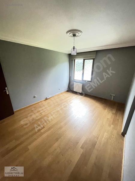 Batı Mahallesi Sahil Rezidans Sitesinde Havuzlu Kiralık 3+1 — fotoğraf 23