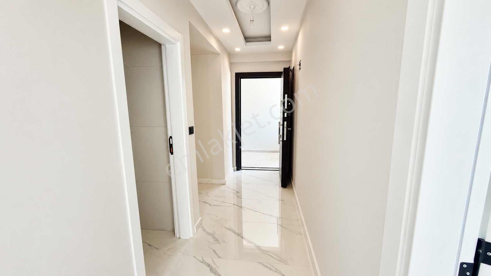 Remax Dem'den Demirkent Mah. Giyinme Odalı Lüks Satılık 2+1 — fotoğraf 6