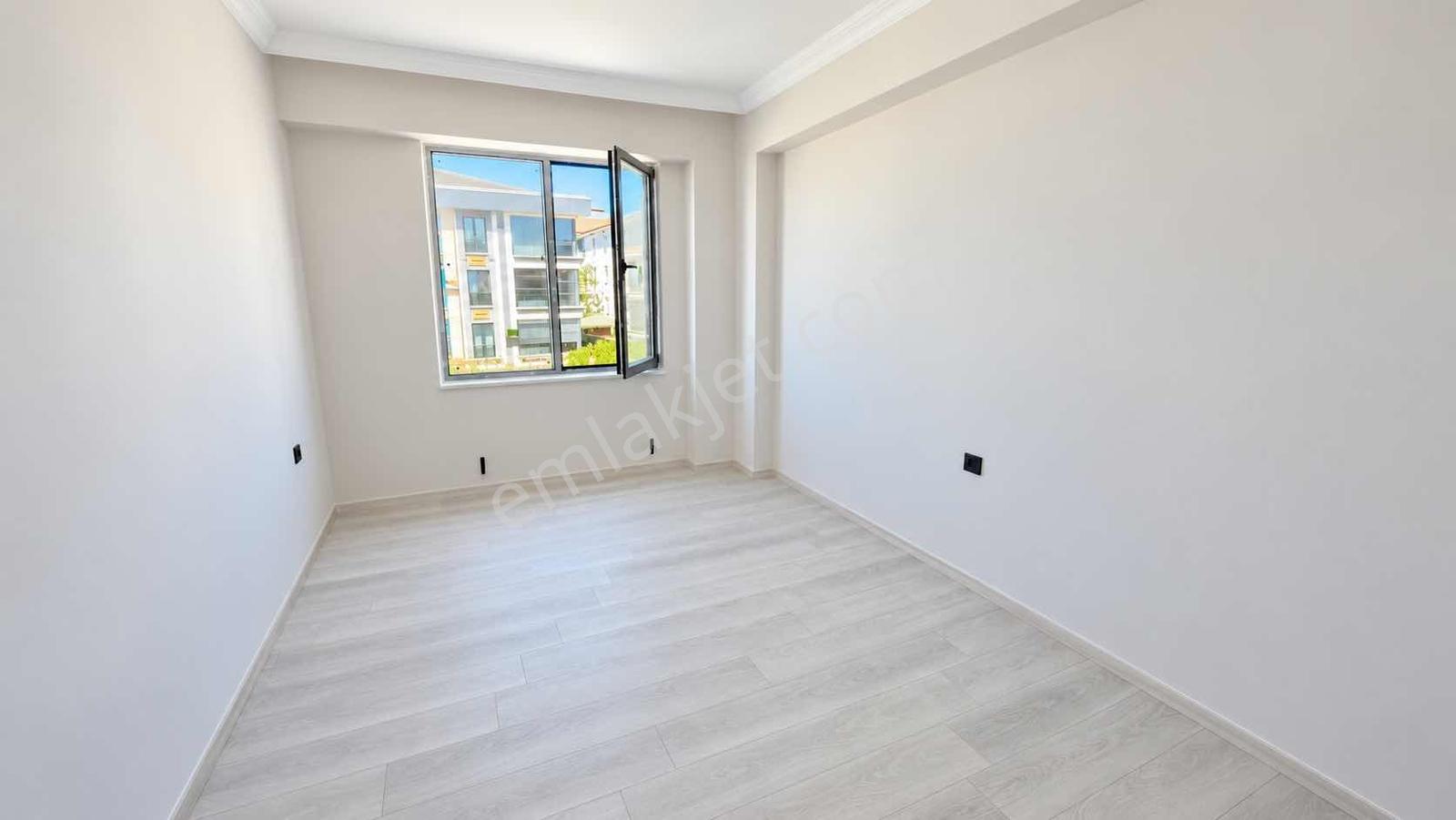 Remax Dem'den Demirkent Mah. Giyinme Odalı Lüks Satılık 2+1 — fotoğraf 7