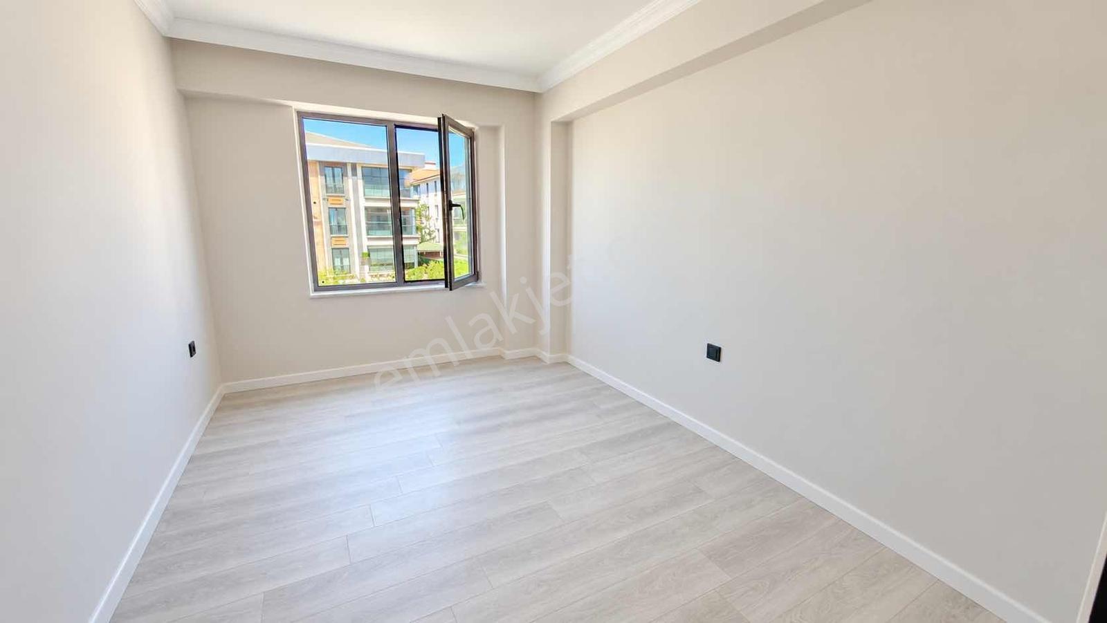 Remax Dem'den Demirkent Mah. Giyinme Odalı Lüks Satılık 2+1 — fotoğraf 10
