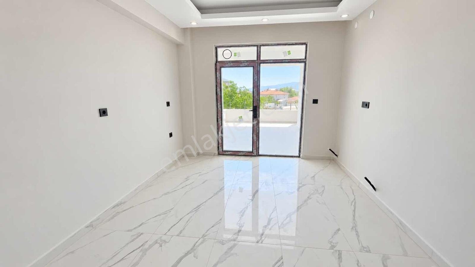 Remax Dem'den Demirkent Mah. Giyinme Odalı Lüks Satılık 2+1 — fotoğraf 13