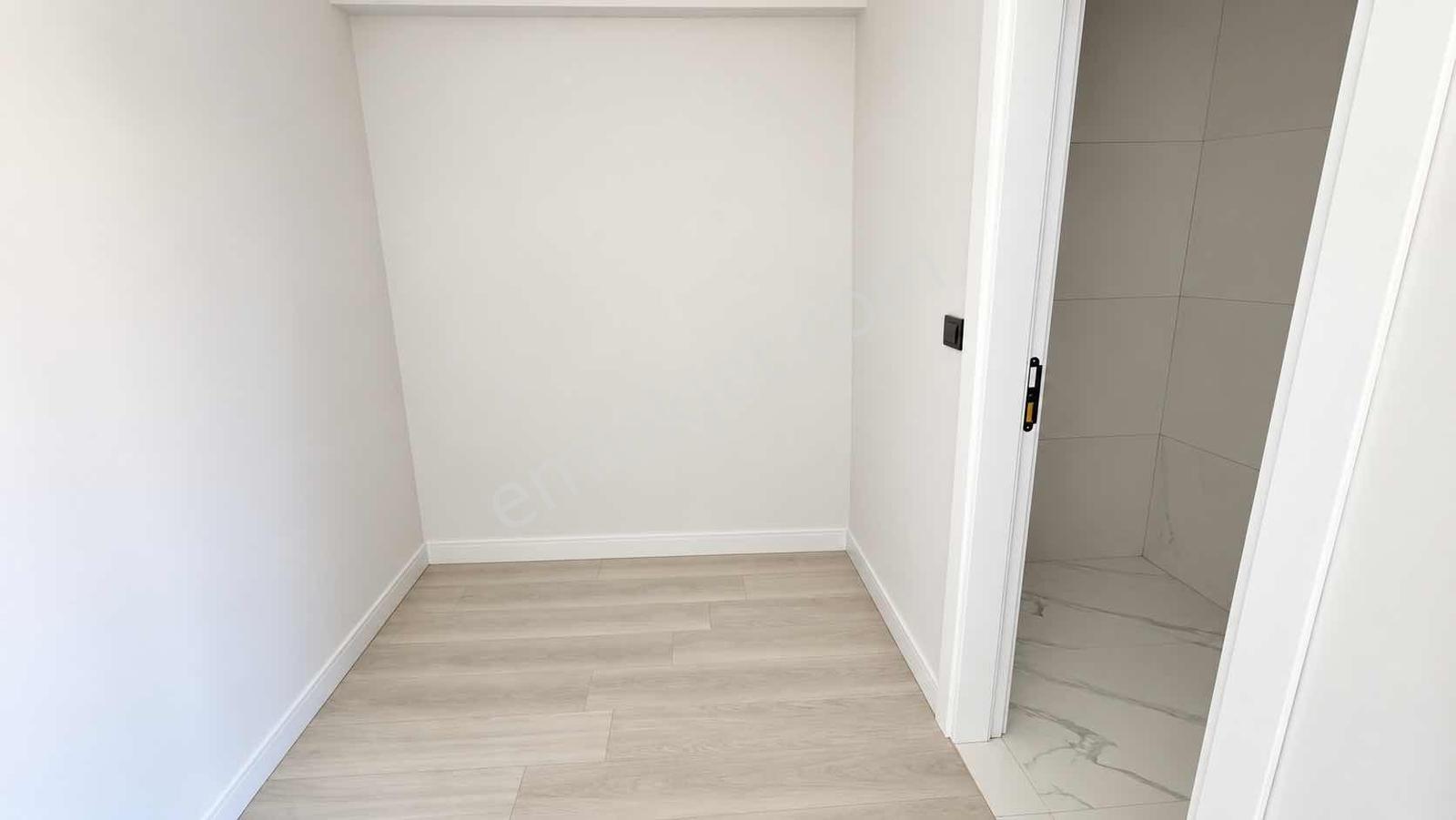 Remax Dem'den Demirkent Mah. Giyinme Odalı Lüks Satılık 2+1 — fotoğraf 18