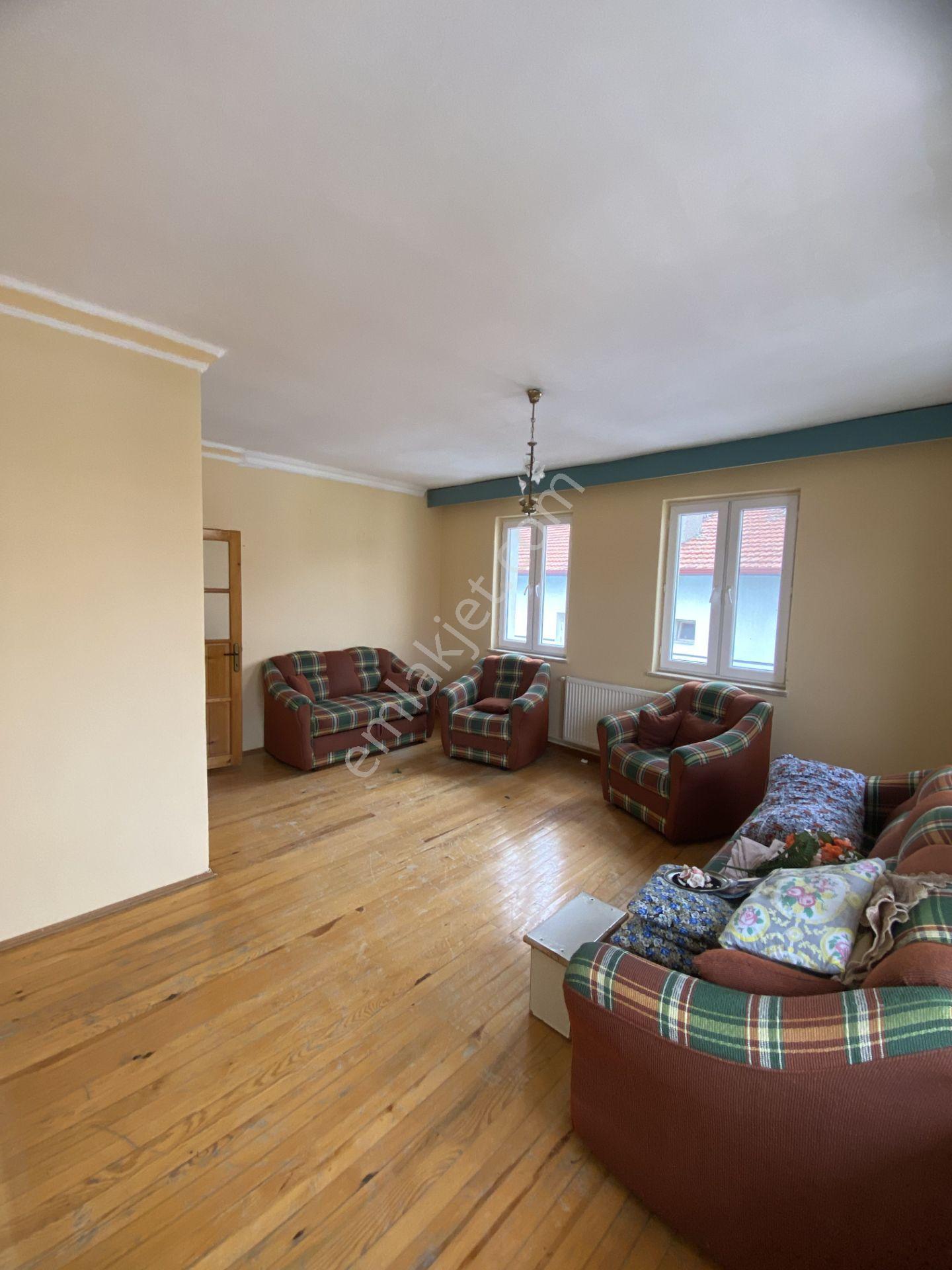 Vera | Çift Balkonlu Ve Kilerli! Bağcılar 47. Sokak'ta Masrafsız, Önü Açık 2+1 — fotoğraf 8