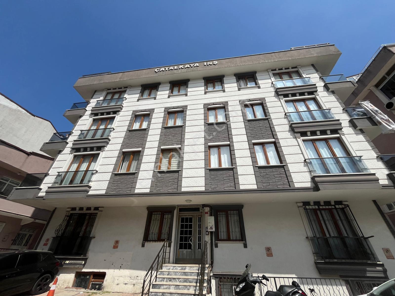 Çekmeköy Mehmetakif Metroya Yürüme Mesafesi Arakat 1+1 Satılık — fotoğraf 2