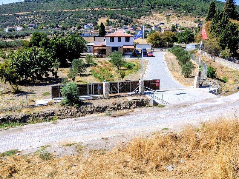 Bülent Ateşci'den Foça Ilıpınar Köyünde 10315 M2 Arazi İçinde Ev — fotoğraf 4