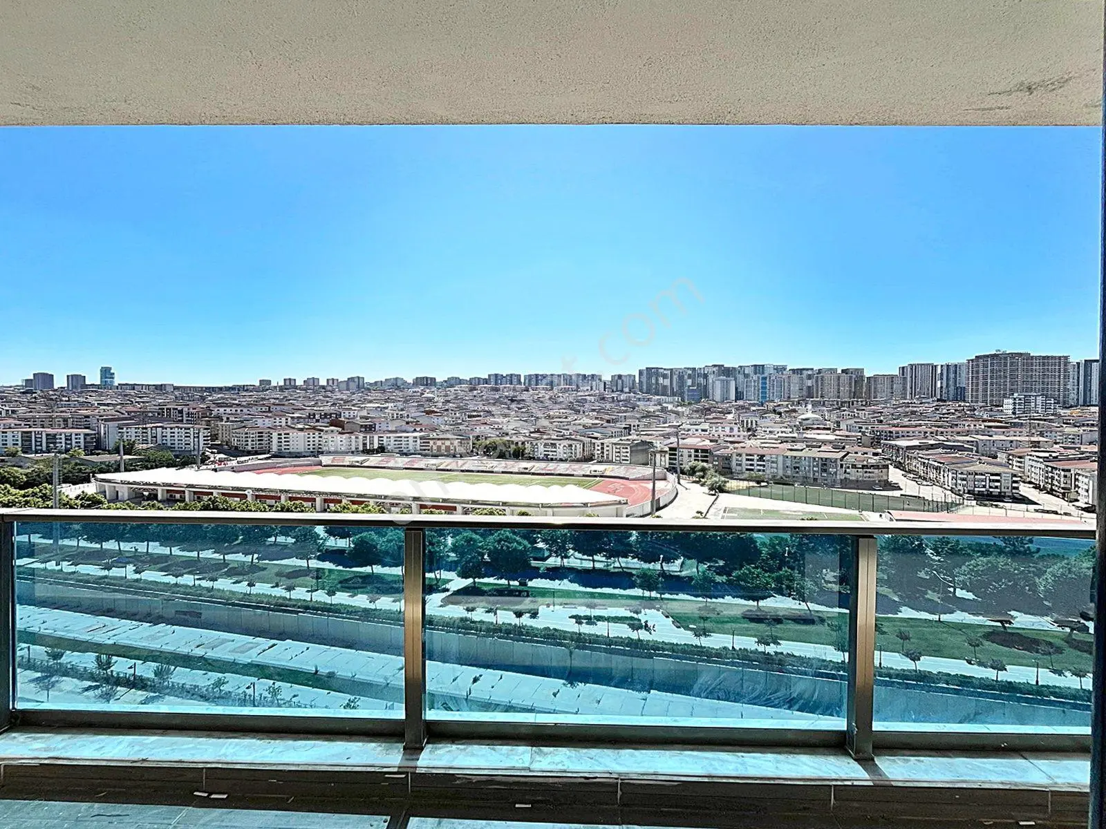 Yıldırım Yapı'Dan Kat Mülkiyet Tapulu Kapalı Otoparklı Havuzlu Sitede 2+1 Balkon...